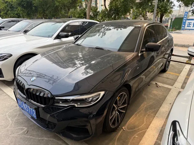 Фотография автомобиля — BMW 3 Series
