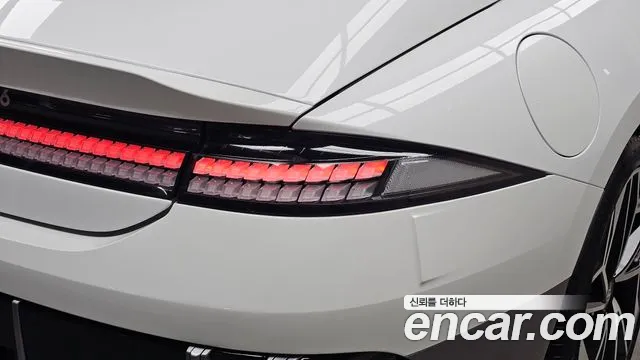 Hyundai Ioniq 6 — Фото автомобиля 8