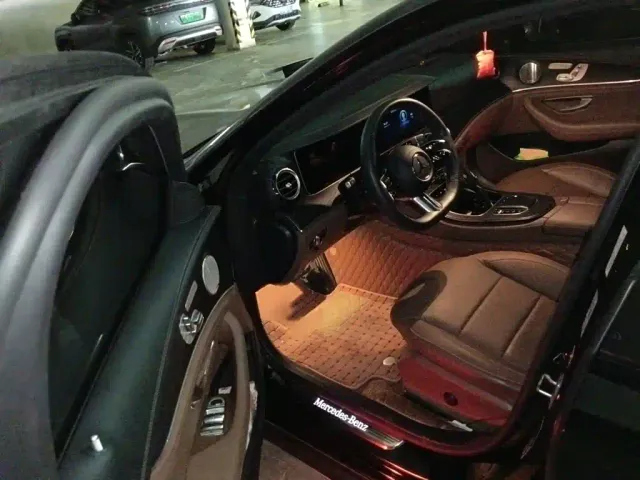 Mercedes-Benz E-Class — Фото автомобиля 13