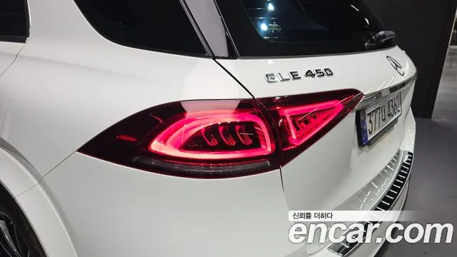 Mercedes-Benz GLE-Class — Фото автомобиля 18