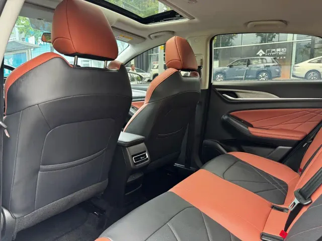 Changan Eado — Фото автомобиля 6
