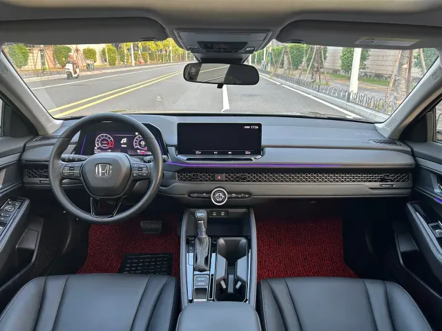 Honda Accord — Фото автомобиля 5