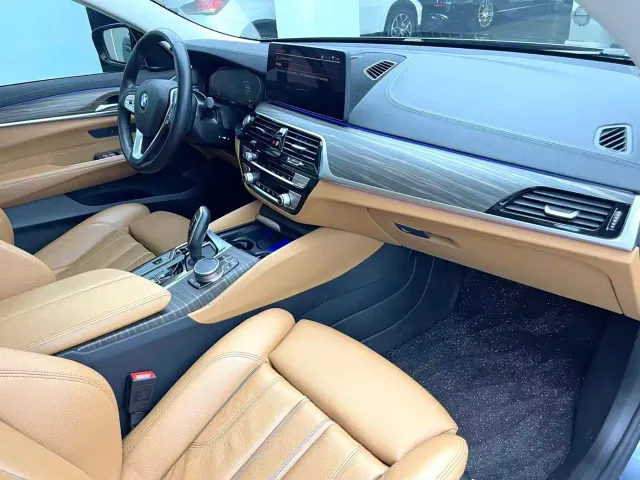 BMW 6 Series Gran Turismo — Фото автомобиля 11