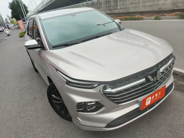 Wuling Victory — Фото автомобиля 2