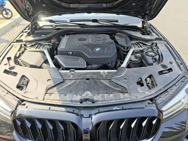 BMW 5 Series — Фото автомобиля 10