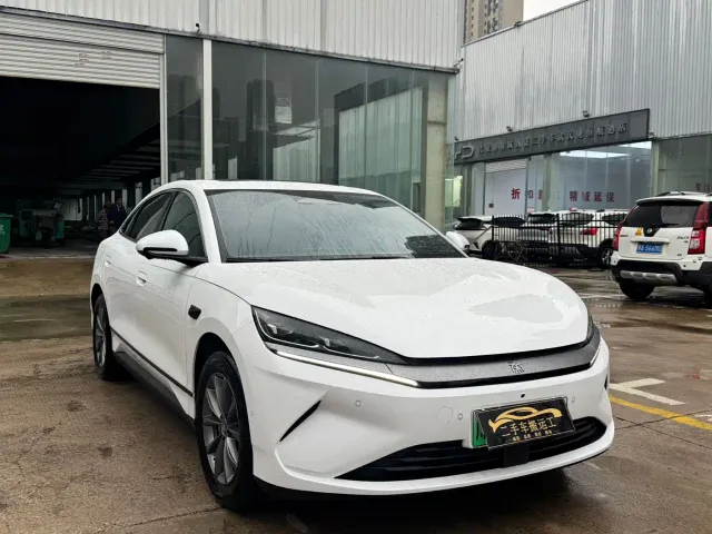 BYD Qin L — Фото автомобиля 3