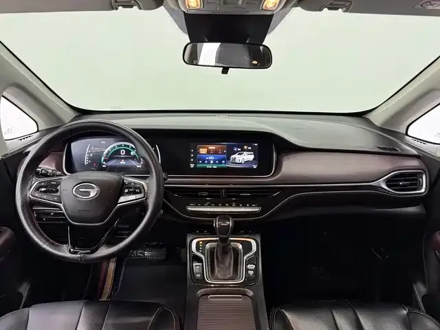 GAC Trumpchi M6 — Фото автомобиля 4