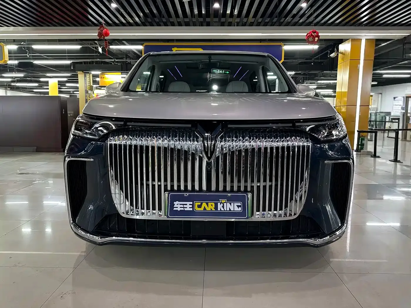 Voyah Auto Voyah Dreamer 2025 PHEV AWD Flagship Kunpeng Edition — Фото автомобиля 2