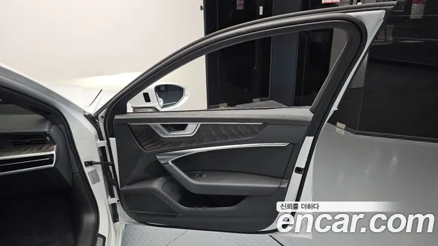 Audi A6 C8 — Фото автомобиля 24