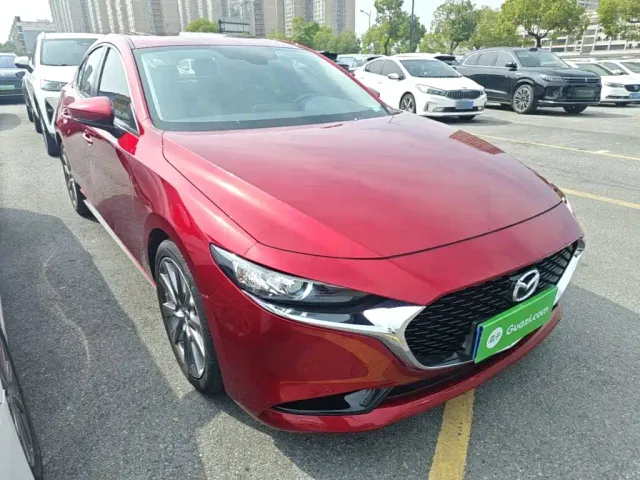 Mazda Axela — Фото автомобиля 3