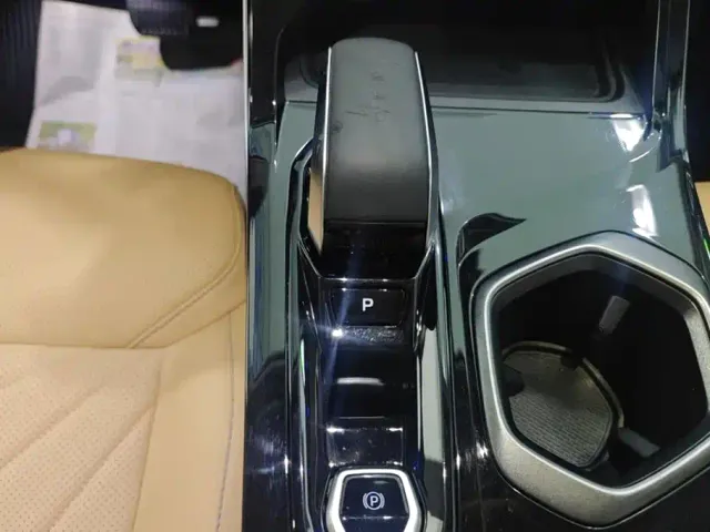 Geely Boyue L — Фото автомобиля 16