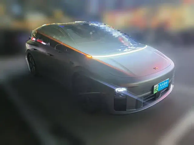 Li Auto Li Auto i6 2025 2WD Base Model — Фото автомобиля 3