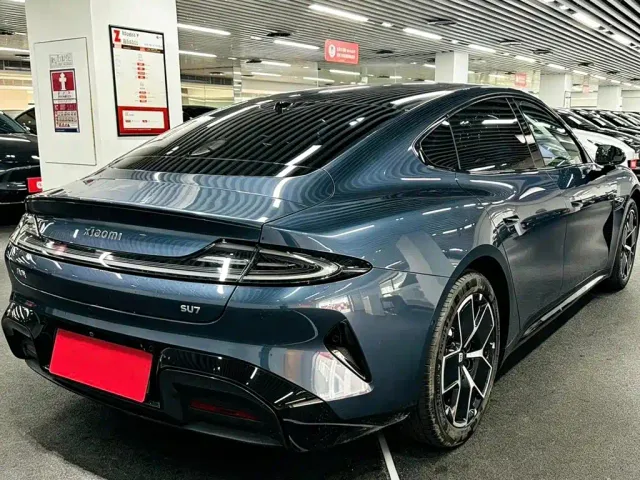 Xiaomi SU7 — Фото автомобиля 4