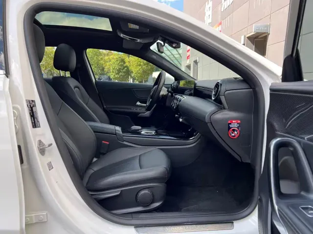 Mercedes-Benz A-Class — Фото автомобиля 20
