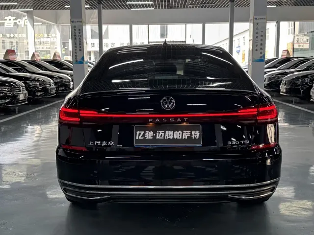 Volkswagen Passat — Фото автомобиля 8