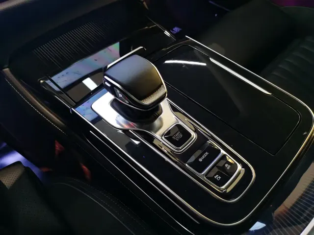 Hongqi H9 — Фото автомобиля 10