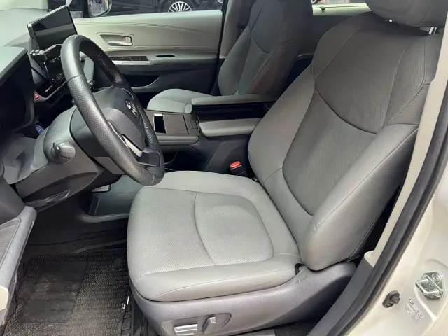 Toyota Granvia — Фото автомобиля 8