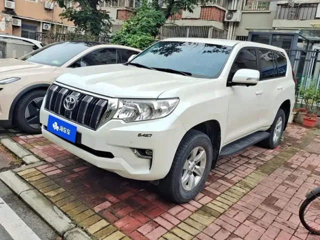 Фотография автомобиля — Toyota RAV4