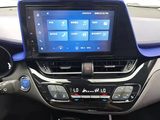 Toyota C-HR — Фото автомобиля 12