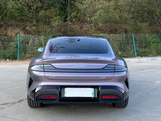 Xiaomi SU7 — Фото автомобиля 25