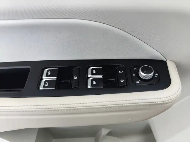 Geely ICON — Фото автомобиля 9