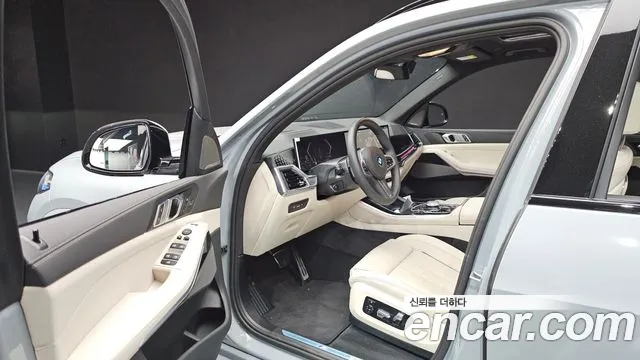 BMW X5 xDrive 40i M Sport — Фото автомобиля 8