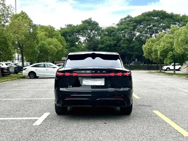 Voyah Auto Voyah Zhiyin 2024 Long Range Super Charging Edition — Фото автомобиля 6