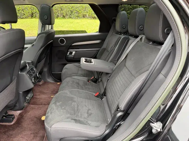 Land Rover Discovery — Фото автомобиля 12