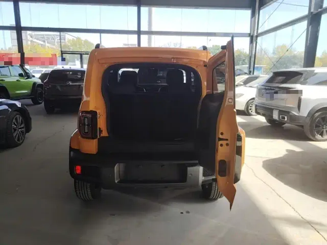 Baojun Yep — Фото автомобиля 17