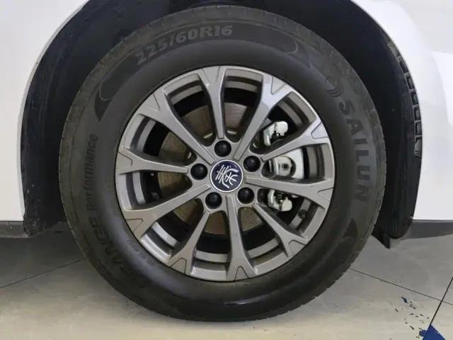 BYD Qin L — Фото автомобиля 6