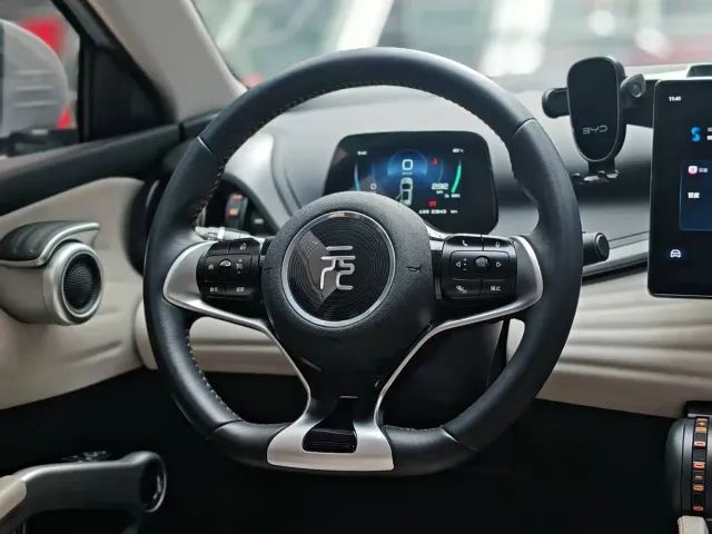 BYD Yuan PLUS — Фото автомобиля 10