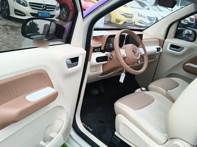 Wuling Hongguang Mini EV — Фото автомобиля 15