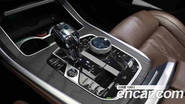 BMW X7 — Фото автомобиля 8
