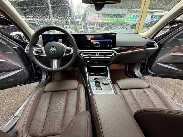 BMW i3 — Фото автомобиля 16