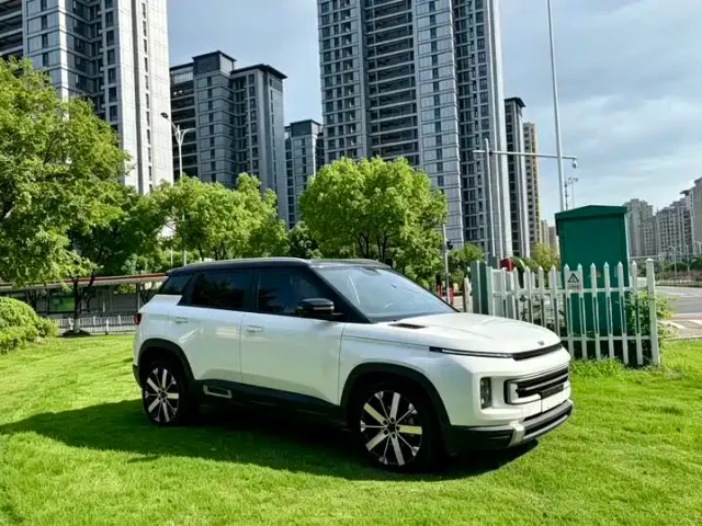 Geely ICON — Фото автомобиля 3