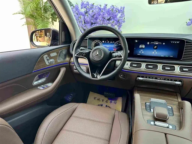 Mercedes-Benz GLE-Class — Фото автомобиля 14