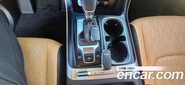 Kia Canival Carnival 4 поколение 9 мест Prestige — Фото автомобиля 10