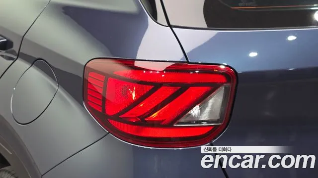 Hyundai Venue — Фото автомобиля 8