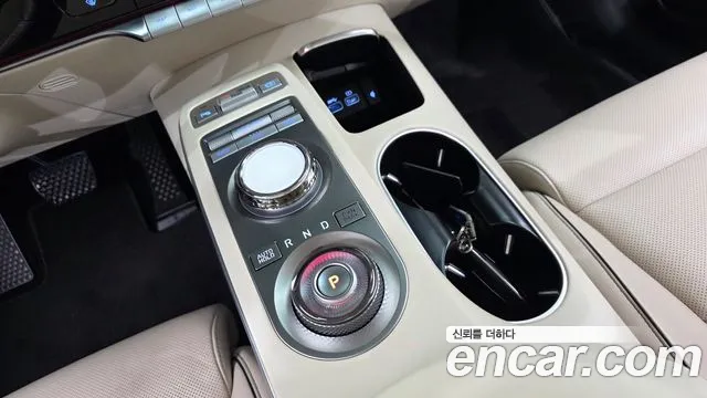 Genesis GV70 — Фото автомобиля 12