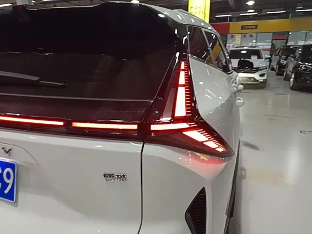 Geely Boyue — Фото автомобиля 7