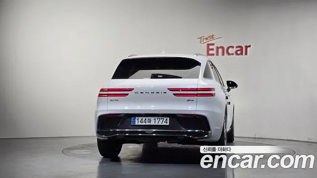 Genesis GV70 2.5T Бензин AWD — Фото автомобиля 3