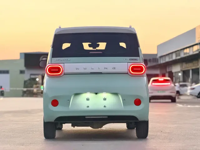 Wuling Hongguang Mini EV — Фото автомобиля 5