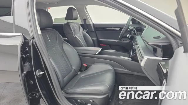 Hyundai Grandeur GN7 — Фото автомобиля 11