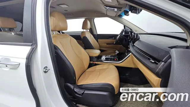 Kia Canival — Фото автомобиля 26