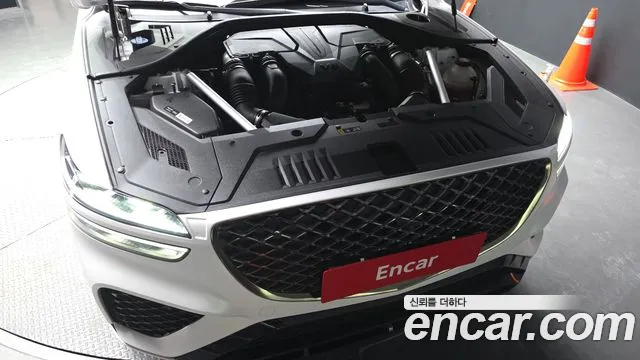 Genesis GV70 — Фото автомобиля 6