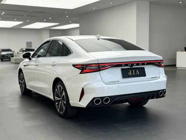 Chery Arrizo 8 — Фото автомобиля 9