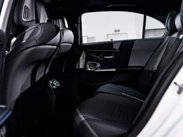 Mercedes-Benz C-Class — Фото автомобиля 20