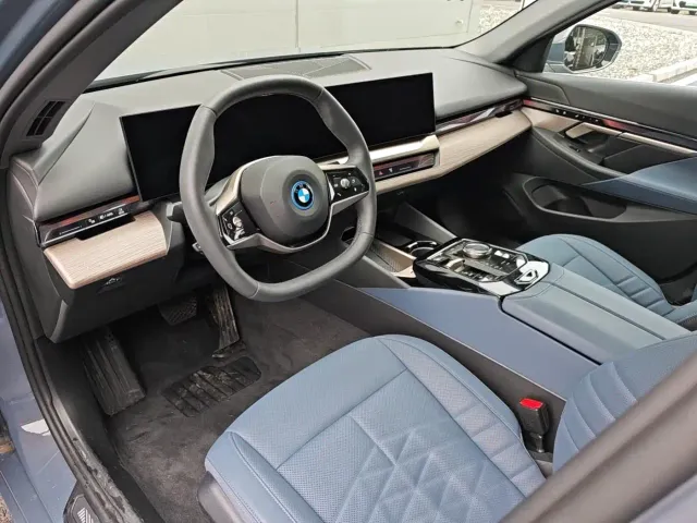 BMW i5 — Фото автомобиля 7