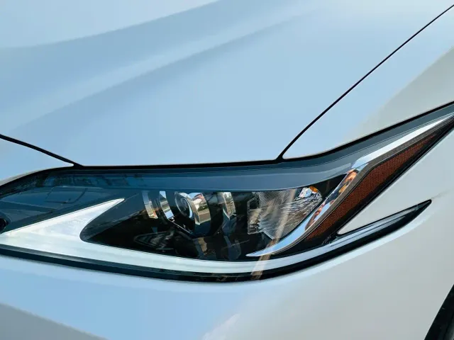 Lexus ES — Фото автомобиля 11