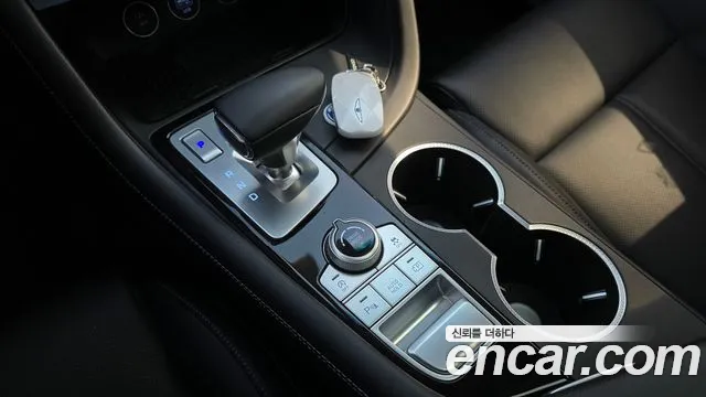 Genesis G70 Новый G70 Бензин 2.5T 4WD — Фото автомобиля 9